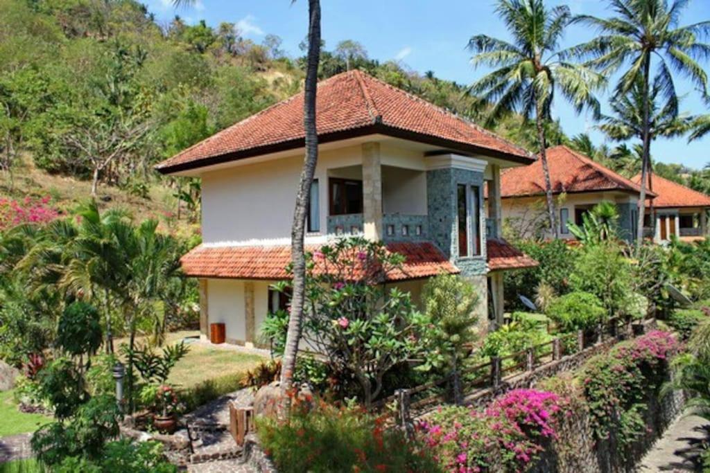 Villa 7, Secret Garden, Kerandangan, Near Senggigi Mataram Extérieur photo